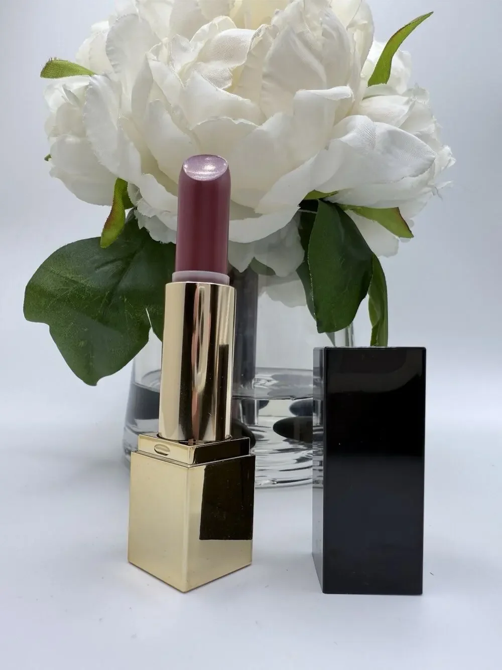Estee Lauder Lipstick sculpting pure color envy Irresistible 440 Full Size